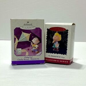 Vintage Peanuts Ornaments in Box